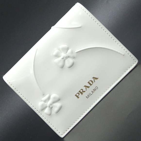 Prada Wallet floral patent white leather - Picture 1 of 5